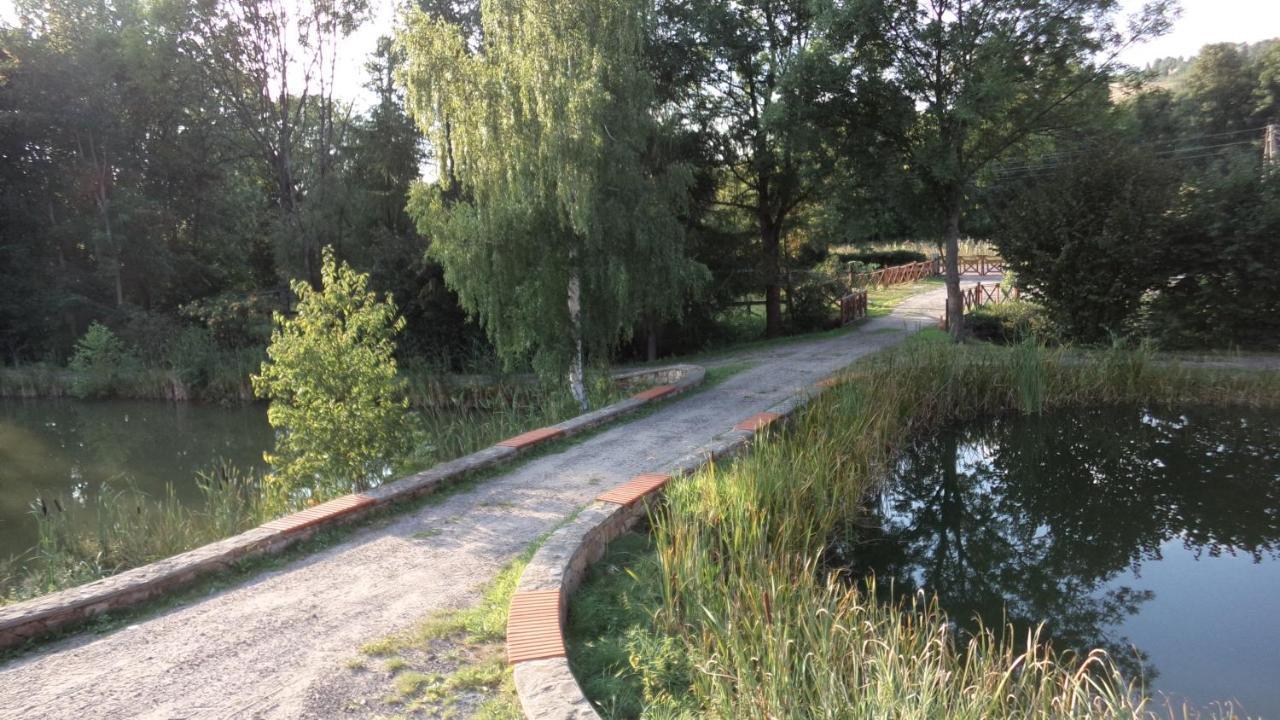 Bacowka Noclegi Sierpnica Exteriör bild